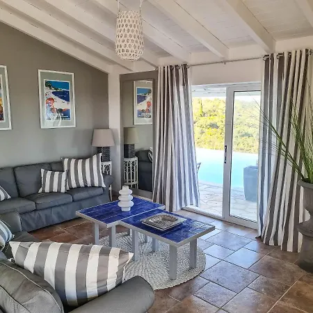 Daniella - Paxos Villa Gáios